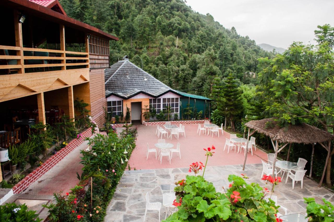Oakwood Hamlet Resort Shimla Exterior foto