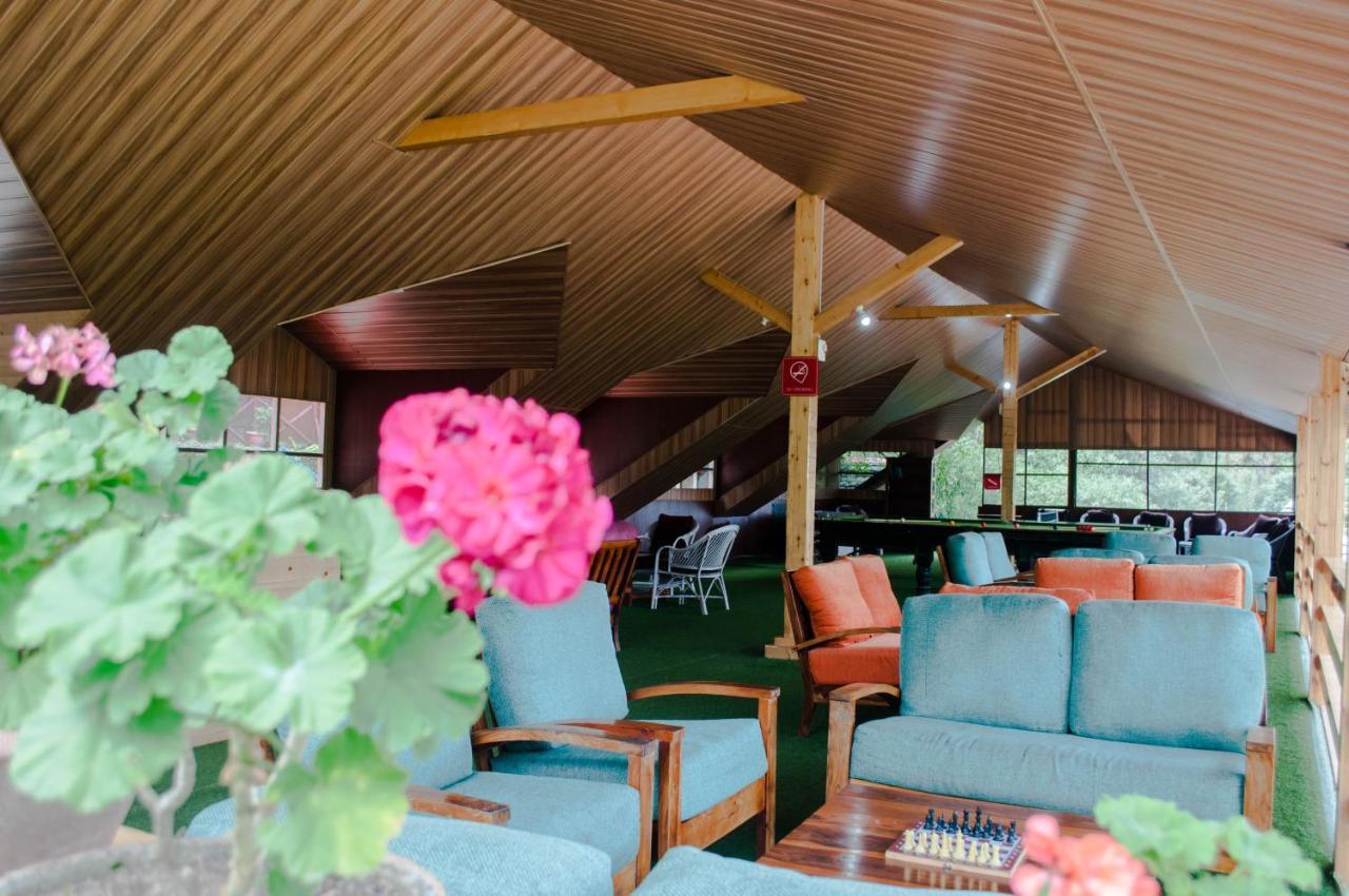 Oakwood Hamlet Resort Shimla Exterior foto