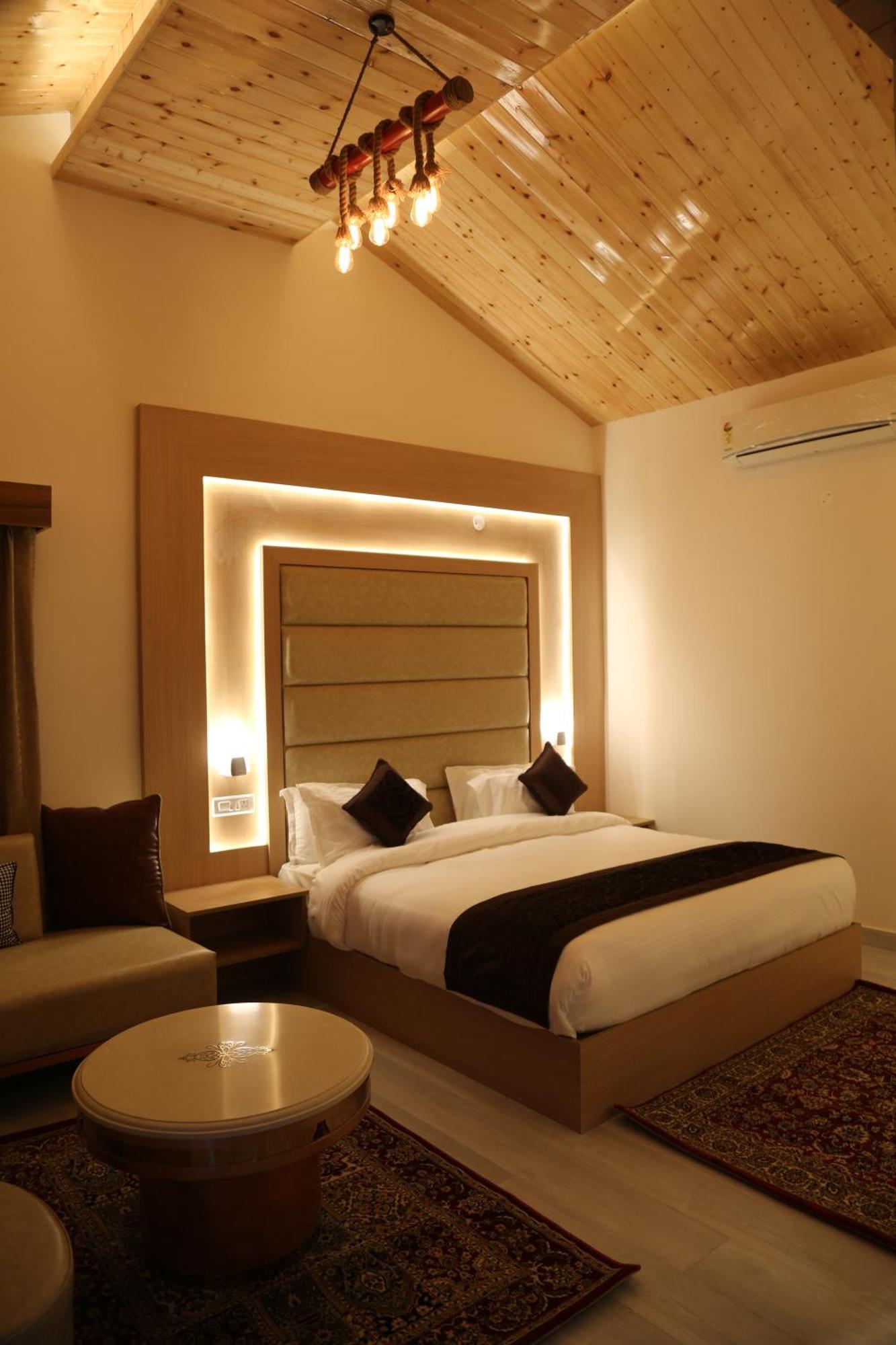 Oakwood Hamlet Resort Shimla Exterior foto