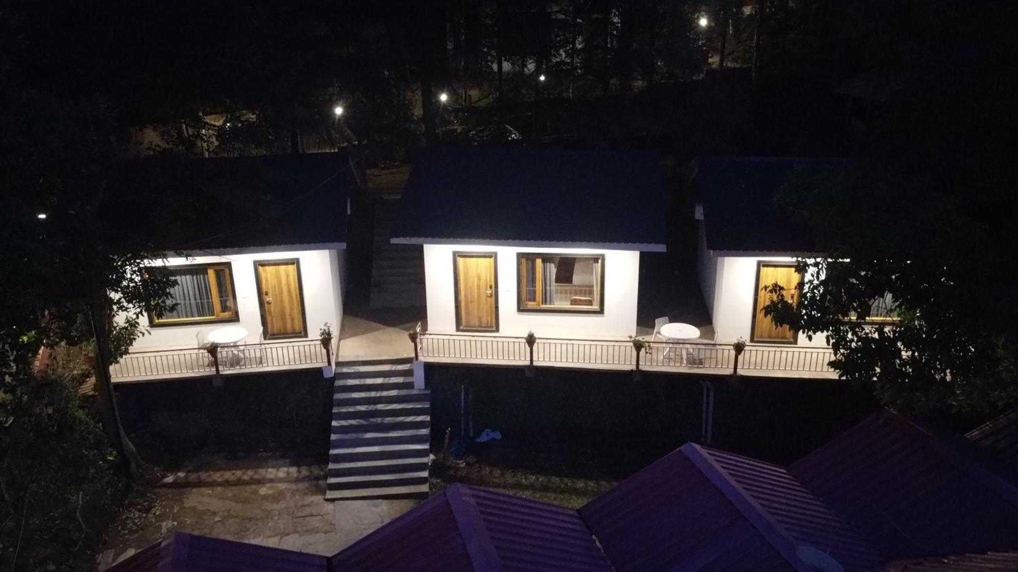 Oakwood Hamlet Resort Shimla Exterior foto