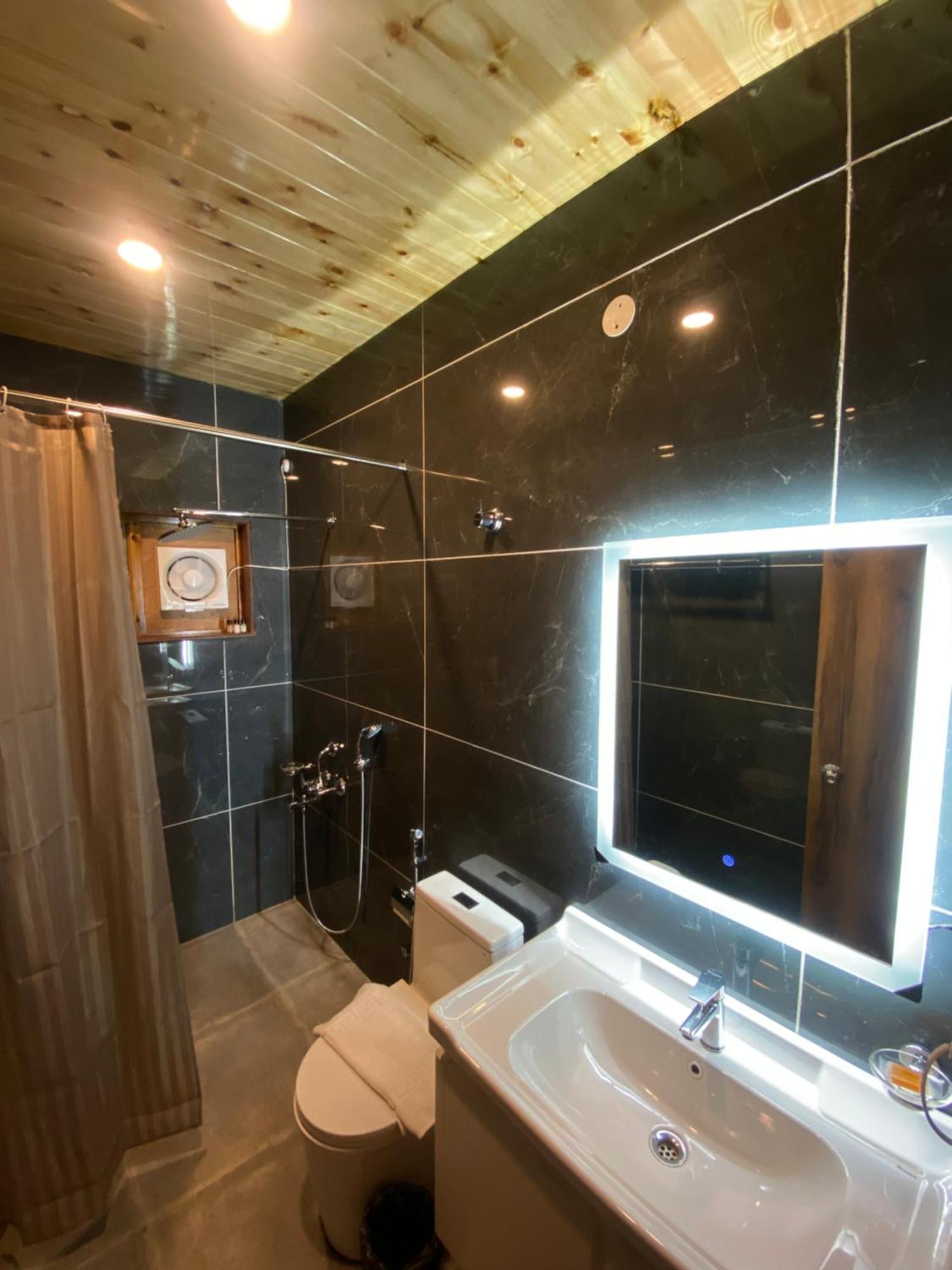 Oakwood Hamlet Resort Shimla Exterior foto